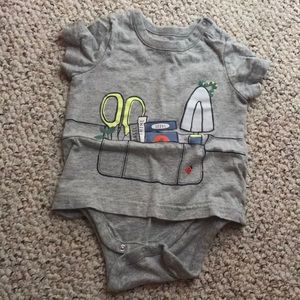Gap gardening onesie size 18-24 months.